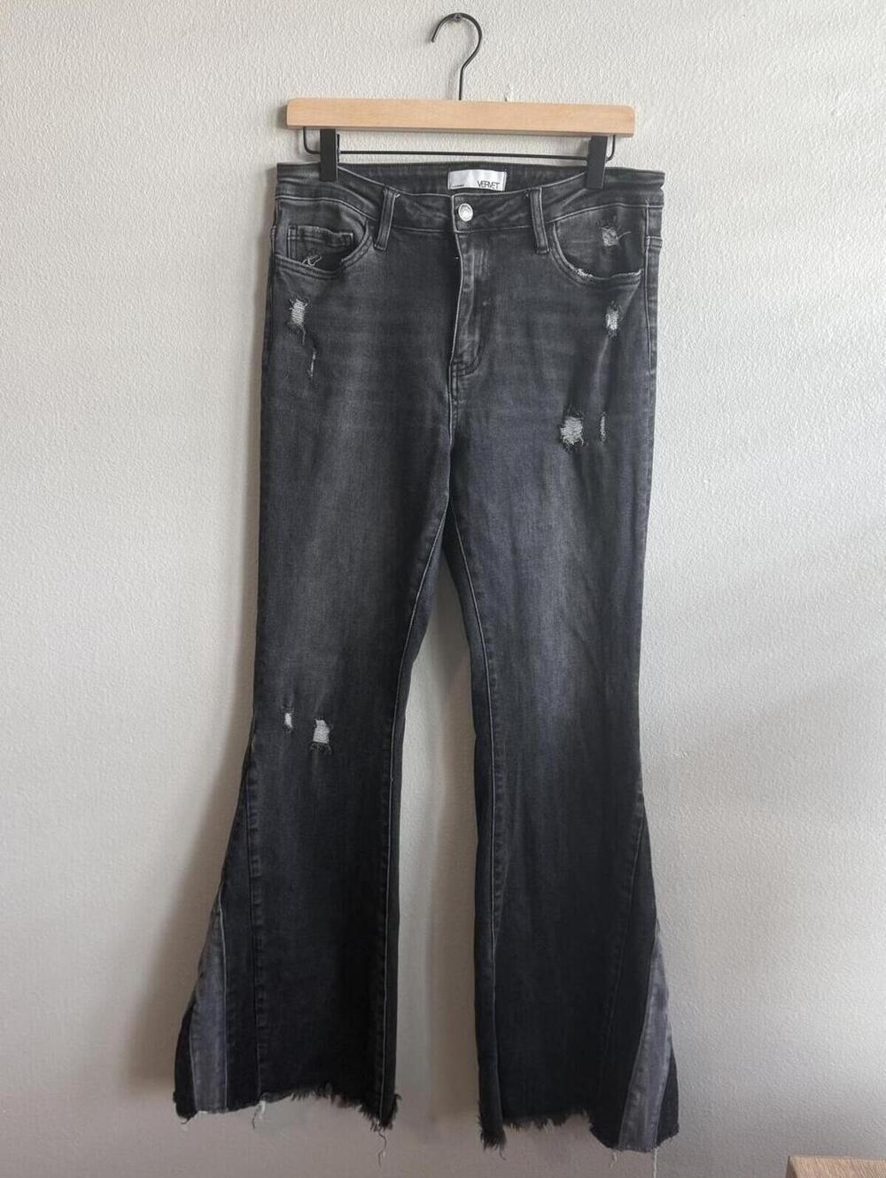 Vervet Black Distressed Jeans Women's Size 30 Skinny Stretch Denim EUC